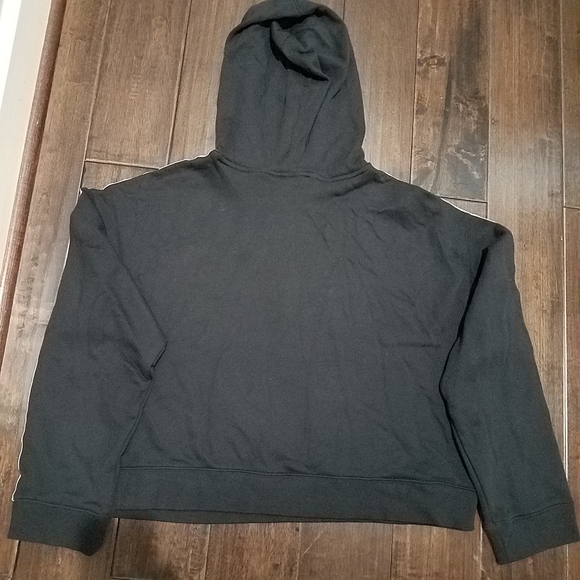 Adidas Cropped Hoodie CR4766 Black Noir Sweatshirt Size XL NEW - Picture 3 of 11